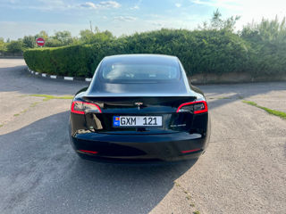 Tesla Model 3 foto 5