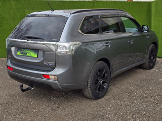 Mitsubishi Outlander foto 4