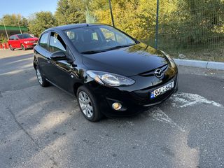 Mazda 2 foto 2