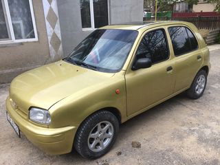 Nissan Micra foto 2