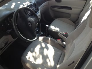 Hyundai Accent foto 2