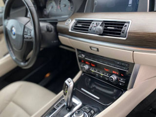 BMW 5 Series Gran Turismo foto 8