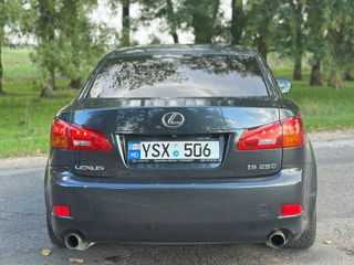 Lexus IS Series foto 6