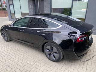 Tesla Model 3 foto 3