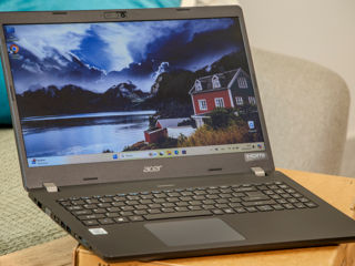 Acer TravelMate 15/ Core I5 10210U/ 16Gb Ram/ 256Gb SSD/ 15.6" HD!!! foto 2