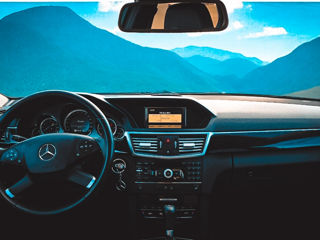 Mercedes E-Class foto 8