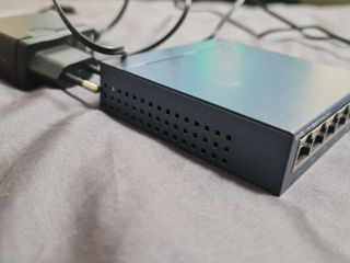 Продаётся свитч  5 port 1000Mbit foto 3