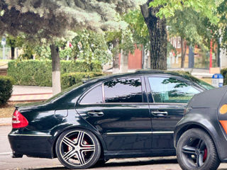 Mercedes E-Class foto 9