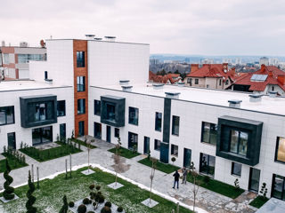 Apartament cu 4 camere, 270 m², Telecentru, Chișinău foto 3