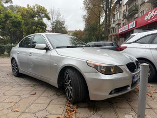 BMW 5 Series foto 3