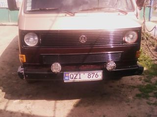 Volkswagen Caravelle foto 1