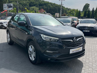 Opel Grandland X foto 2