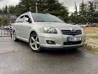 Toyota Avensis foto 2