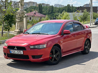 Mitsubishi Lancer foto 2