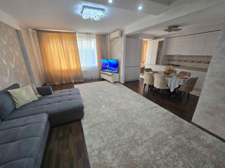 Apartament cu 2 camere, 80 m², Botanica, Chișinău foto 2