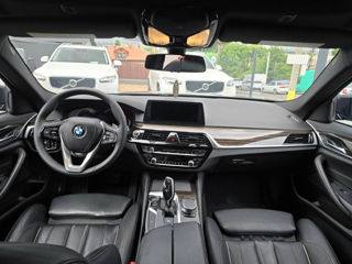 BMW 5 Series foto 13