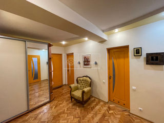 Apartament cu 3 camere, 95 m², Centru, Chișinău foto 14