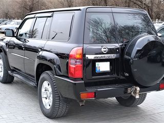 Nissan Patrol foto 5