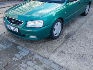 Hyundai Accent foto 9