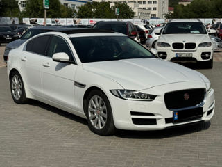 Jaguar XE foto 5