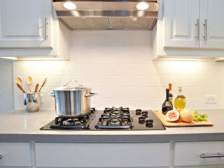 Установка кухонной вытяжки над плитой на кухне с выводом на улицу алмазное сверления отверстий, foto 1