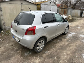 Toyota Yaris foto 4