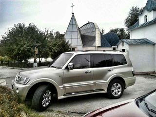 Mitsubishi Pajero Sport foto 2