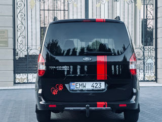 Ford Tourneo Courier foto 6