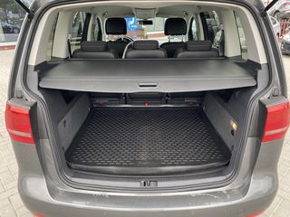 Volkswagen Touran foto 17