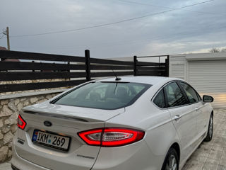 Ford Fusion foto 3