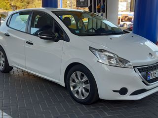 Peugeot 208 foto 2