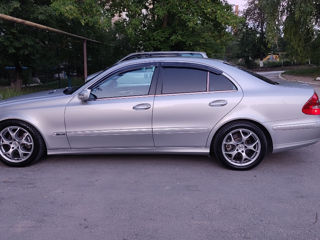 Mercedes E-Class foto 7