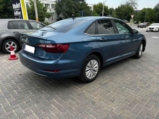 Volkswagen Jetta foto 4