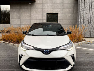 Toyota C-HR foto 2