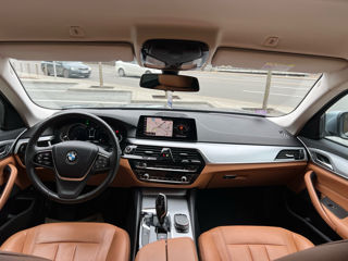 BMW 5 Series foto 9