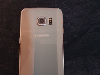 Samsung galaxy s6 edge в отличном состоянии.зарядка и чехол.3/64 Гб. фото 2