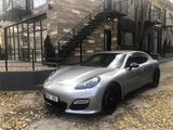 Porsche Panamera foto 2