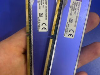 продам две плашки по 2 гб DDR3 от HyperX