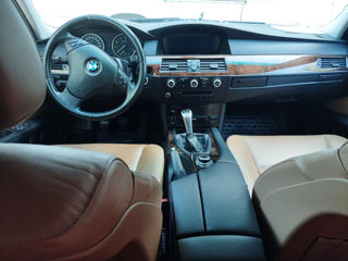 BMW 5 Series foto 2