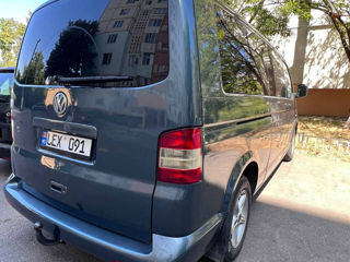 Volkswagen Caravelle foto 7