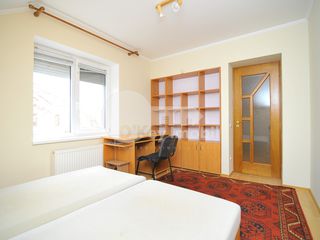 Casă cu 2 nivele spre chirie, str. Miorița, Telecentru, 1650 € ! foto 2