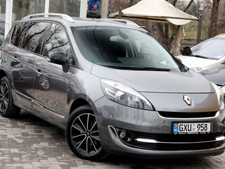 Renault Grand Scenic foto 2