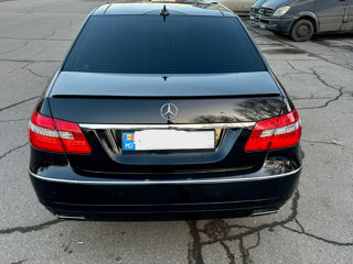 Mercedes E-Class foto 2