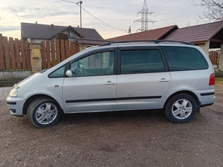 Volkswagen Sharan foto 2