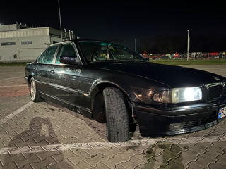 BMW 7 Series foto 3