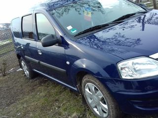 Dacia Logan foto 1