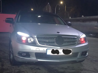 Mercedes C-Class foto 6