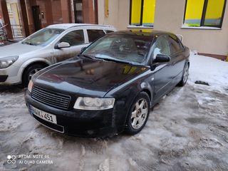 Audi A4 foto 1