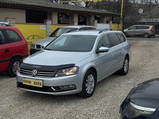 Volkswagen Passat foto 3