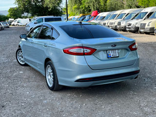 Ford Fusion foto 3